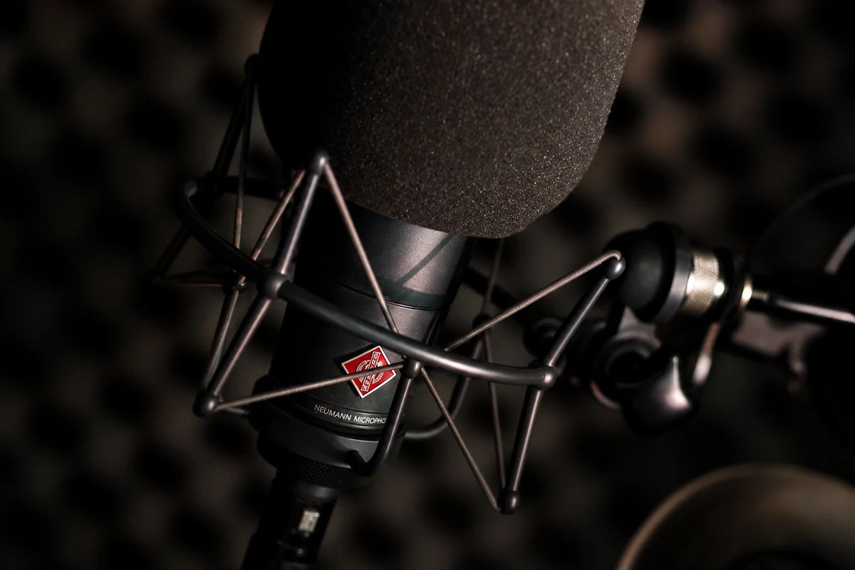 Micrófono Neumann en el estudio profesional de Jorge Ortiz Galindo